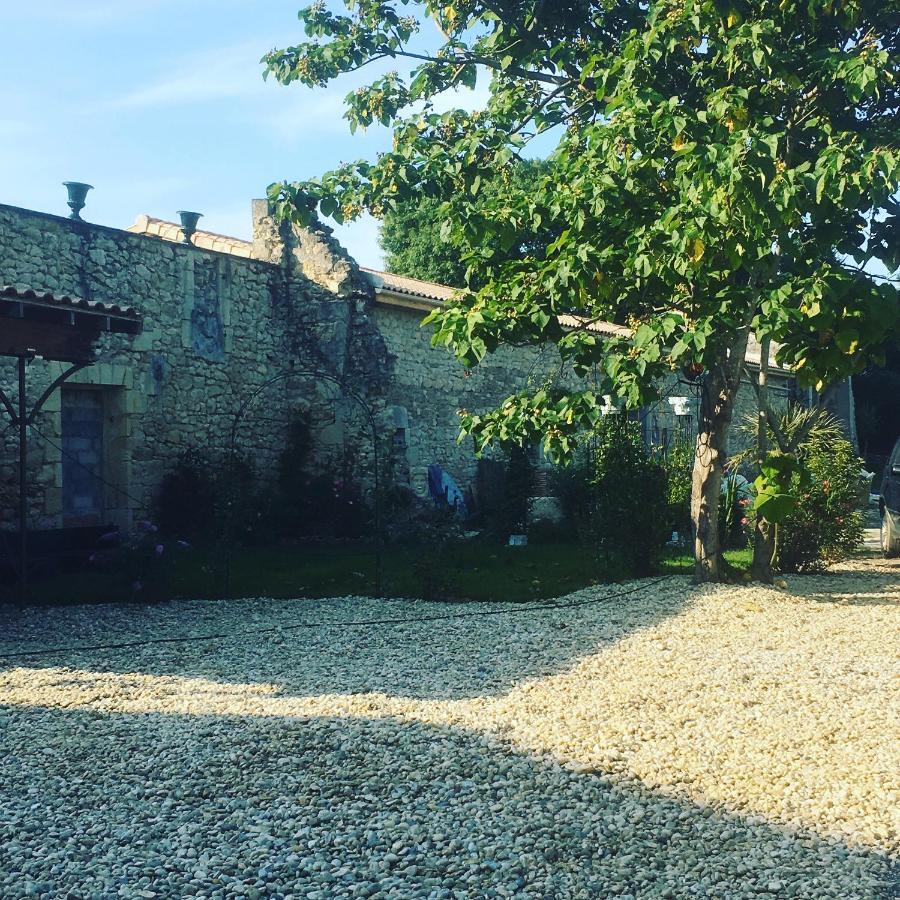 La Maison Blanche A Saint-Yzans-De-Medoc Экстерьер фото